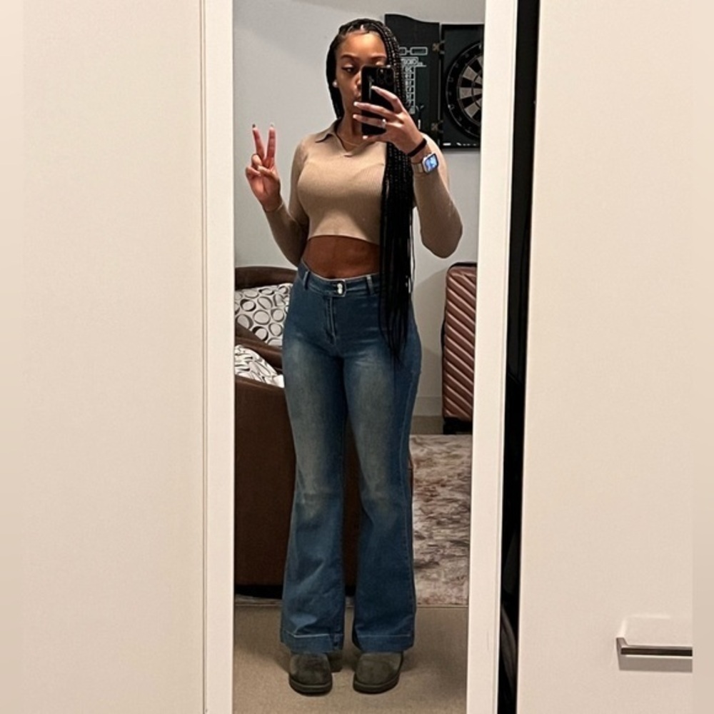 Bell bottom Fashion Nova jeans 🥶